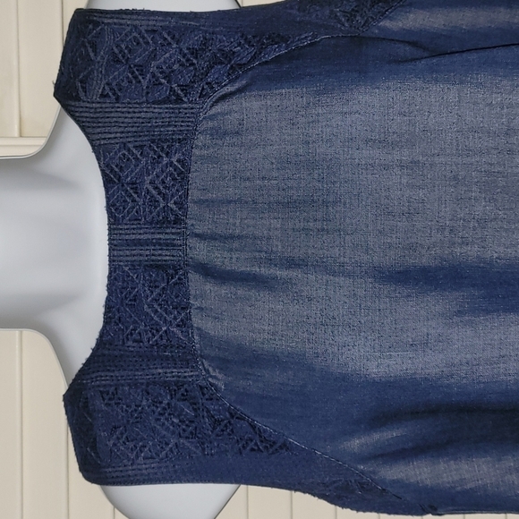 Laju Sleeveless Chambray Embroidered Top - Picture 3 of 8
